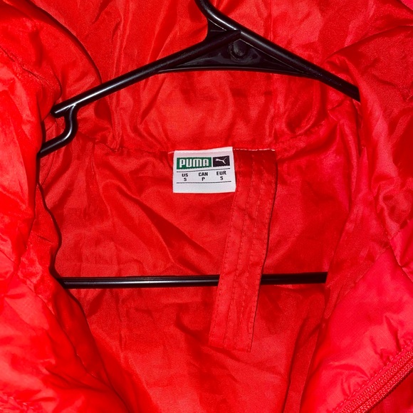 Puma cropped womens hooded bomber puffer winter jacket S RED RARE - Picture 4 of 5